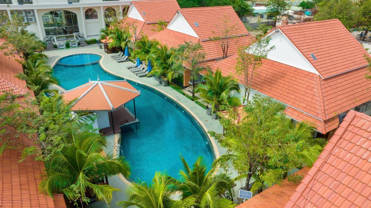 Sea Breeze Hotel & Villa Sihanoukville Dış mekan fotoğraf