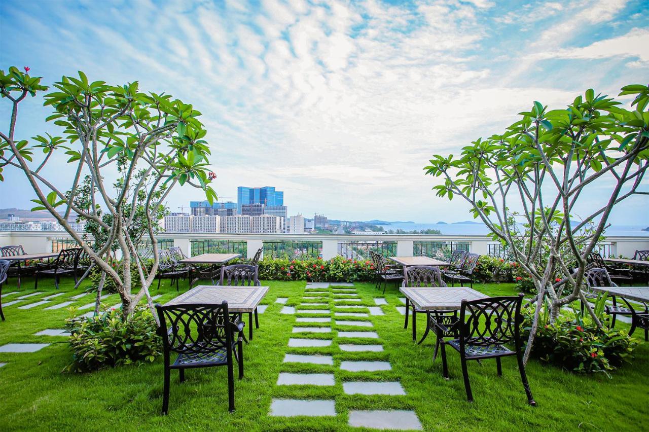 Sea Breeze Hotel & Villa Sihanoukville Dış mekan fotoğraf