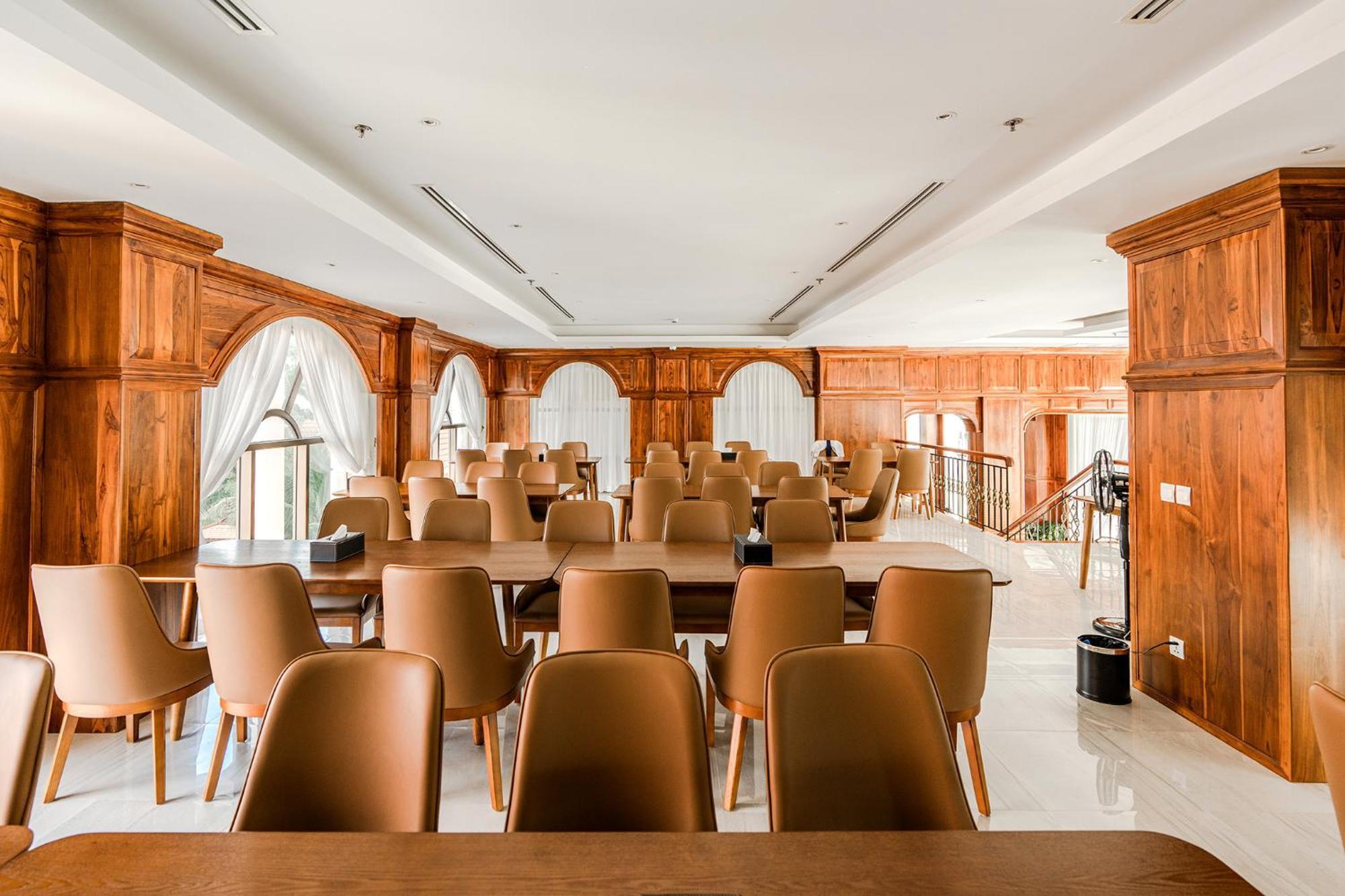 Sea Breeze Hotel & Villa Sihanoukville Dış mekan fotoğraf
